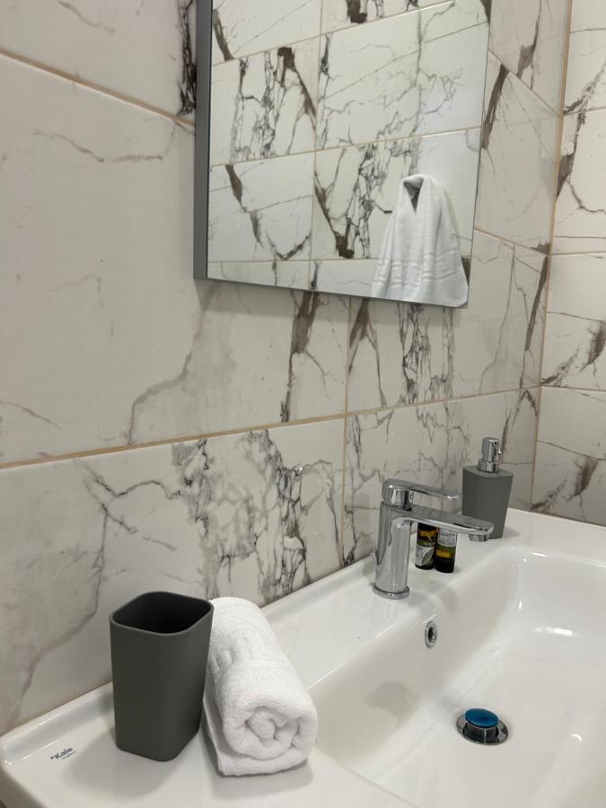 Paola'S Apartments Near Athens Airport Spáta المظهر الخارجي الصورة
